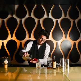 折衷Bar シヅクトウヤ